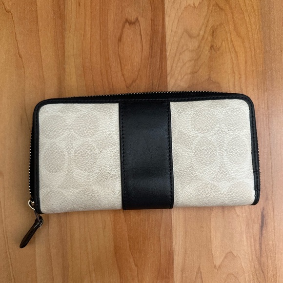 Coach wallet - Picture 3 of 4